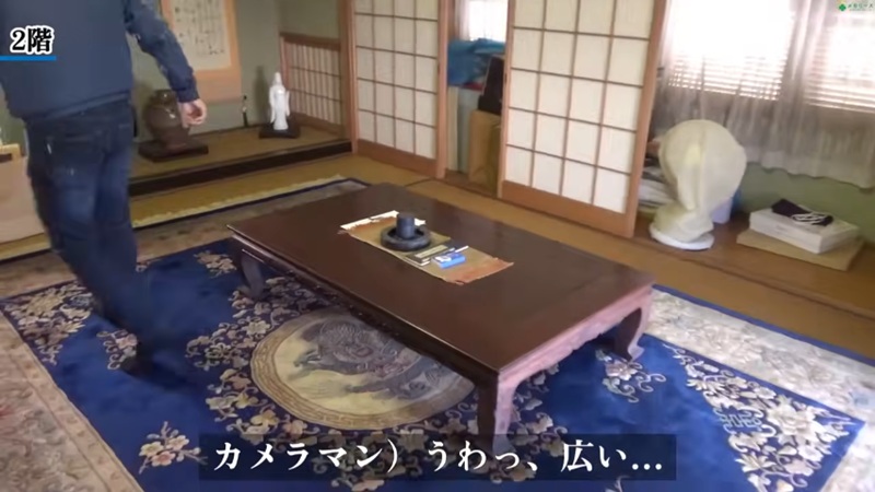 2階の広い和室